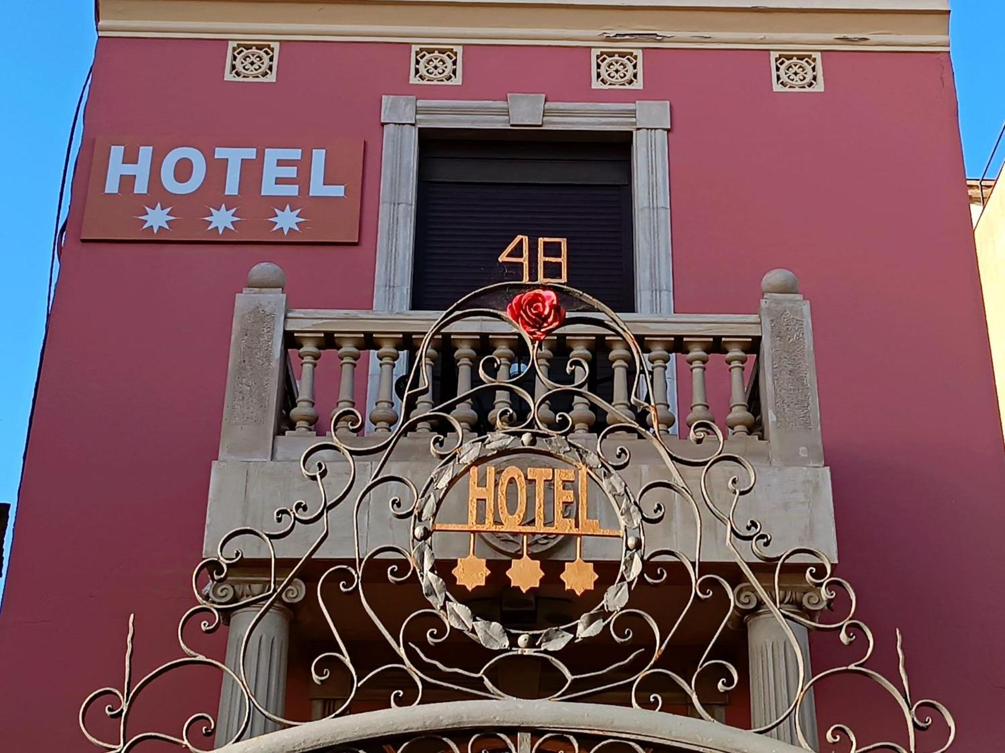Hotel Llar De Capitans El El Masnou Dış mekan fotoğraf