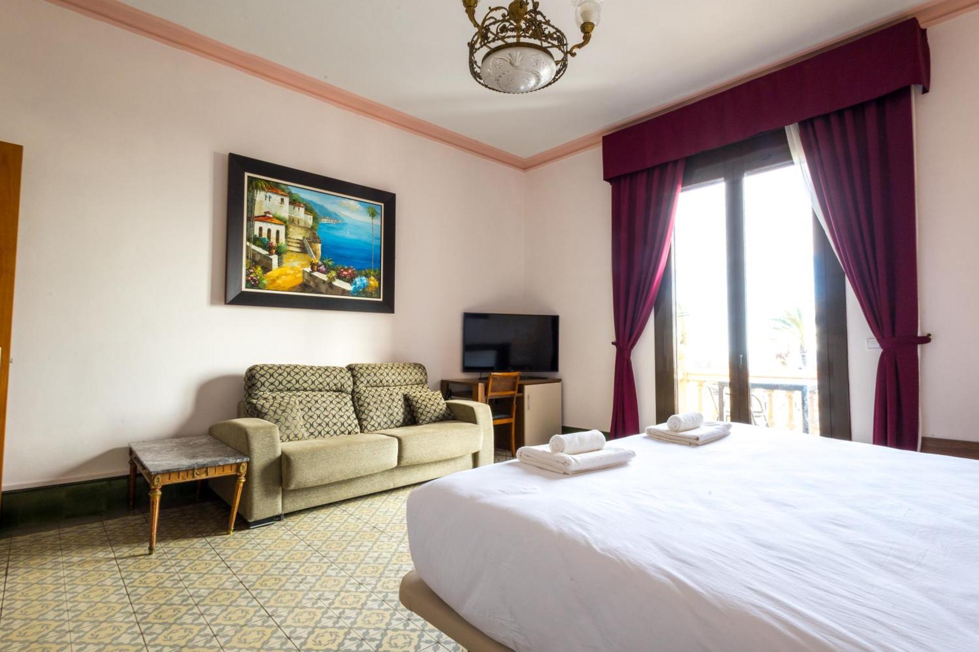 Hotel Llar De Capitans El El Masnou Dış mekan fotoğraf